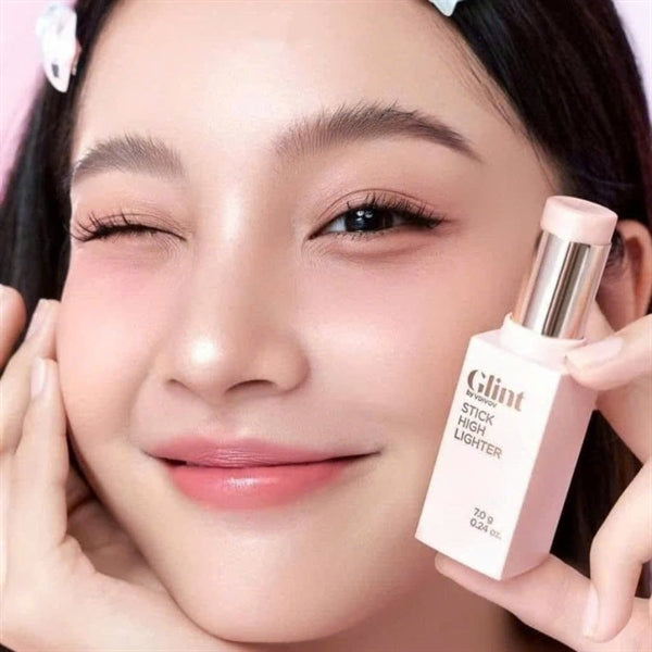 Glint Stick Highlighter 02 Milky Moon - Phấn nhũ bắt sáng dạng thỏi - EXP 202705
